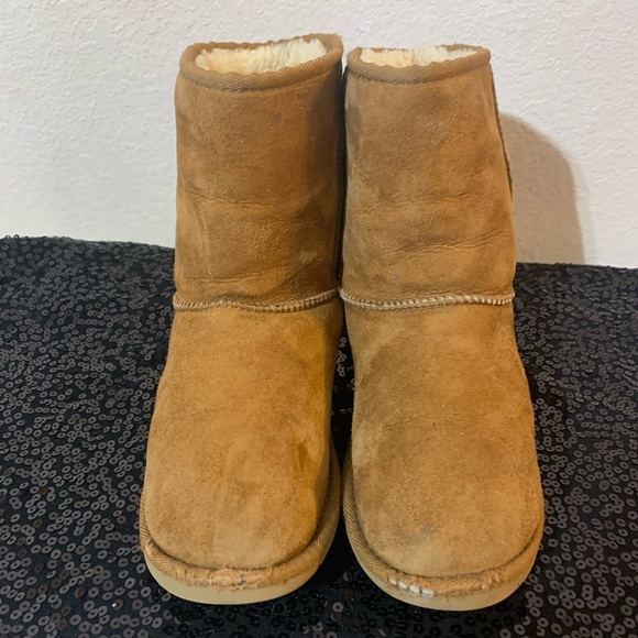 UGG Shoes - ugg boots size 5